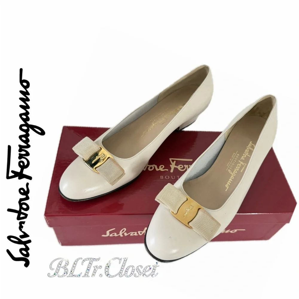 Salvatore Ferragamo Vara Bow Pumps Heel3’ Cream Gold Buckle Sz 7.5 Made In Italy - Picture 1 of 16